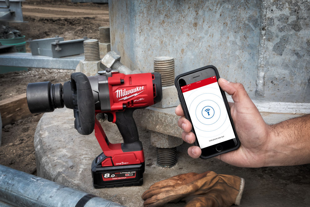 Llave de impacto M18 FUEL ONEKEY SIN ESCOBILLAS 1&quot;; con anillo 2033Nm, desapriete 2400Nm,  4 modos con anillo, 2xM18HB8,con HD Box