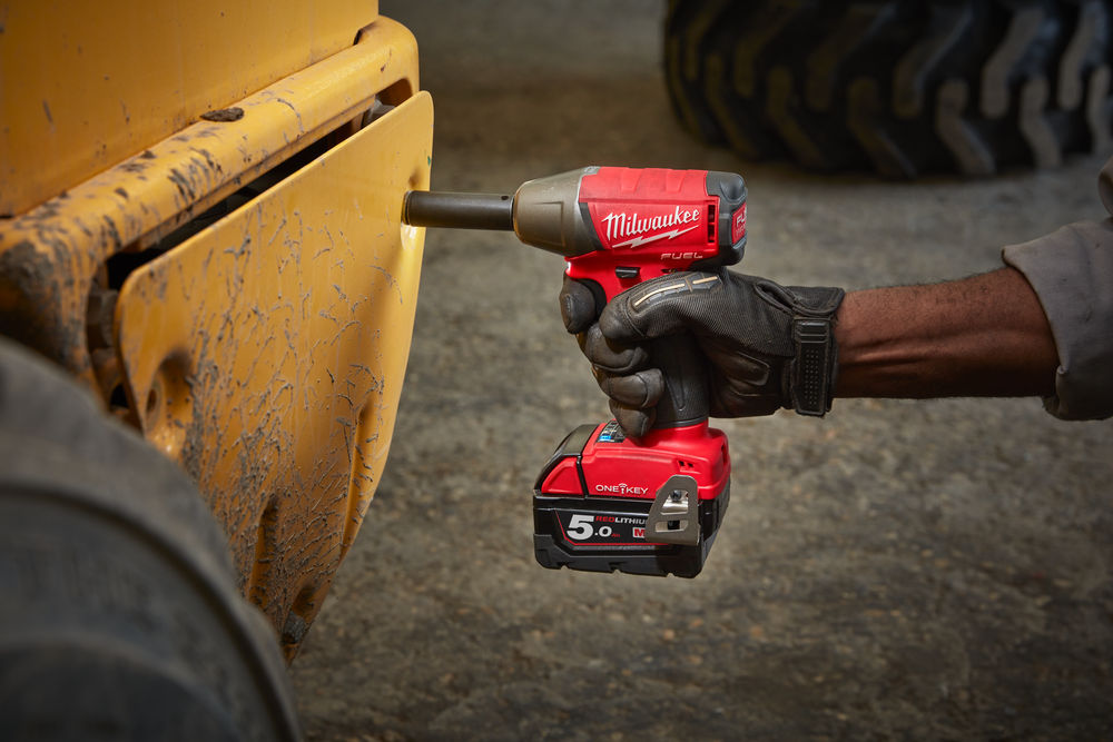 Llave impacto M18 FUEL ONEKEY sin escobillas, 1/2&quot; con anillo 300Nm; 4 modos, 5,0Ah con HD Box